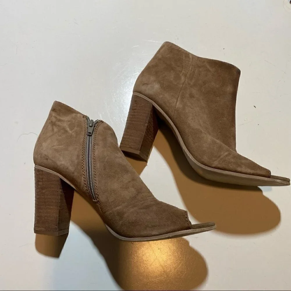 Steve Madden Penina Booties Taupe Suede Peep Toe